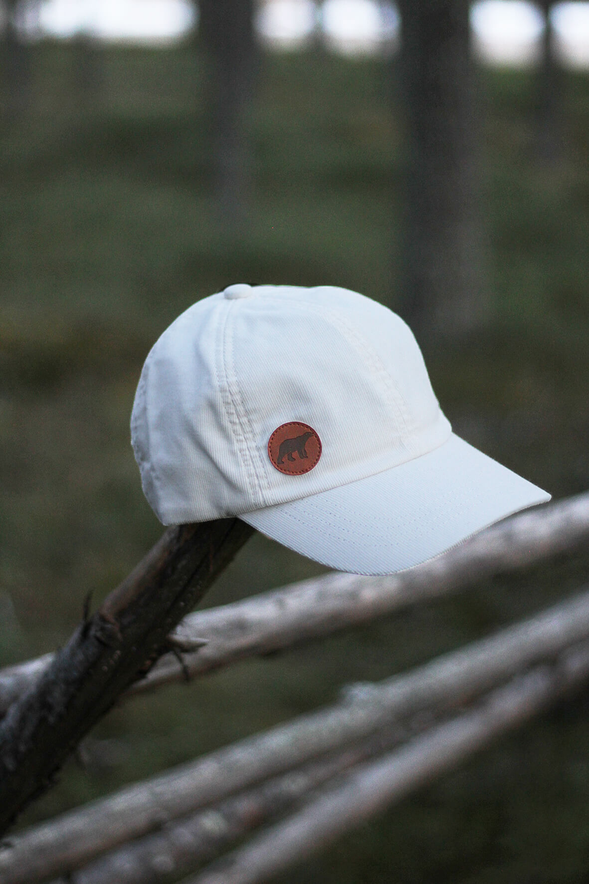 EXPLORER Off White